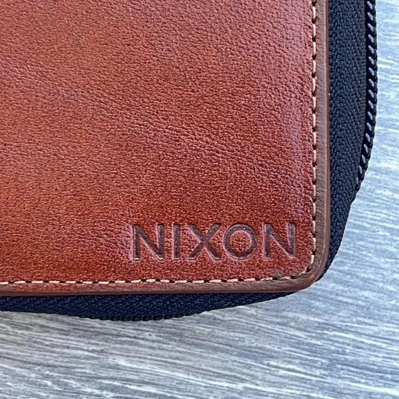 Nixon Orbit Zip Card Leather Wallet, saddle - Picture 9 of 9